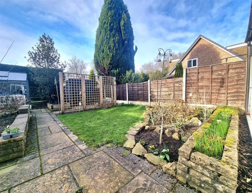 Images for Shenton Park Avenue, Sale