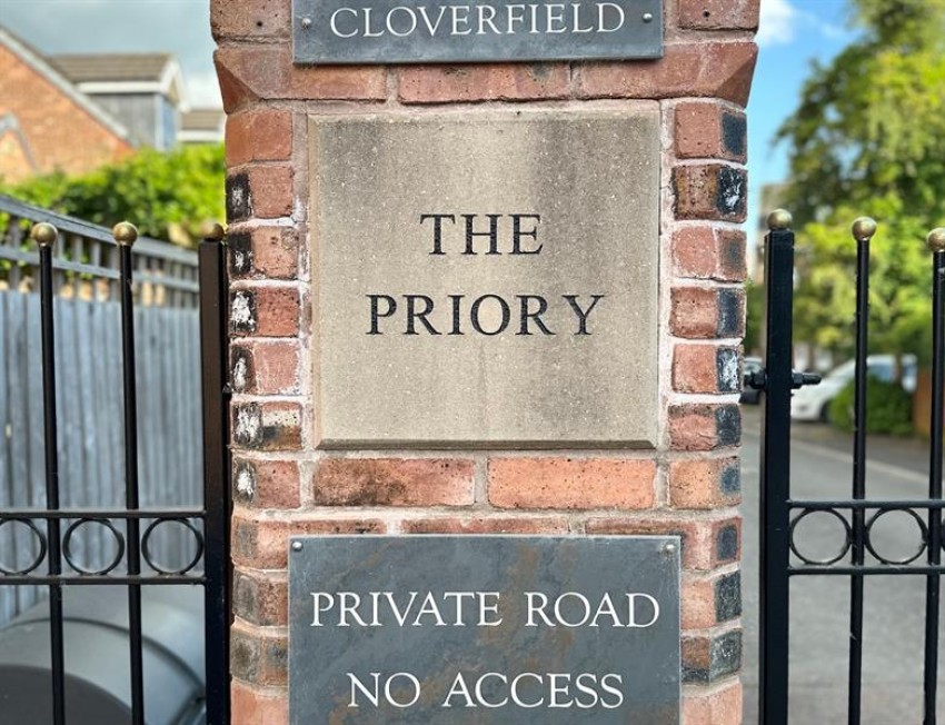 Images for Cloverfield, Lymm