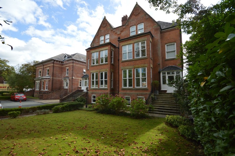 Heaton Gardens, Heaton Moor