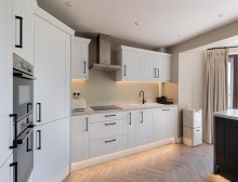 Images for Outstanding southerly views in Oakdene Way