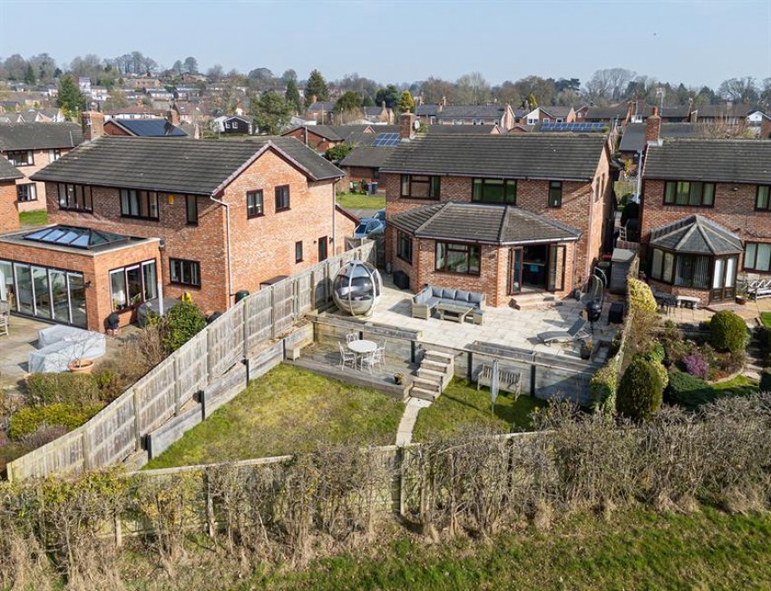 Images for Outstanding southerly views in Oakdene Way