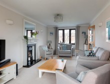 Images for Outstanding southerly views in Oakdene Way