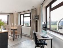 Images for Outstanding southerly views in Oakdene Way