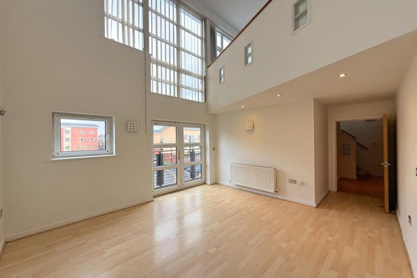 Images for Wharf Road, Sale, M33