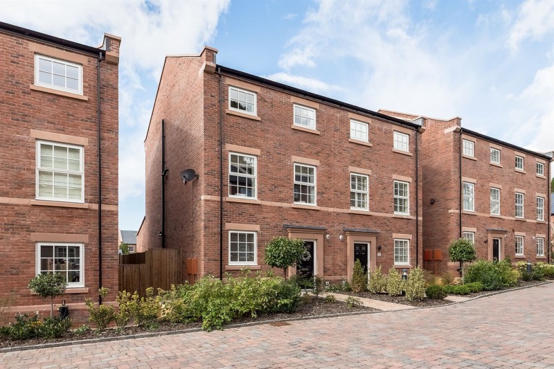 Osprey Close, Nether Alderley, SK10