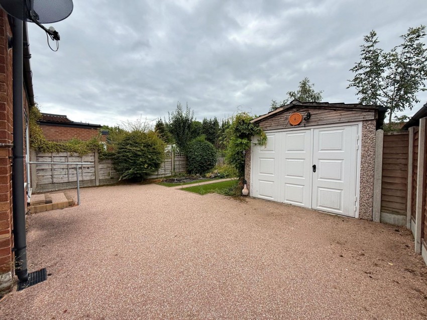 Images for Broad Road, Sale, M33