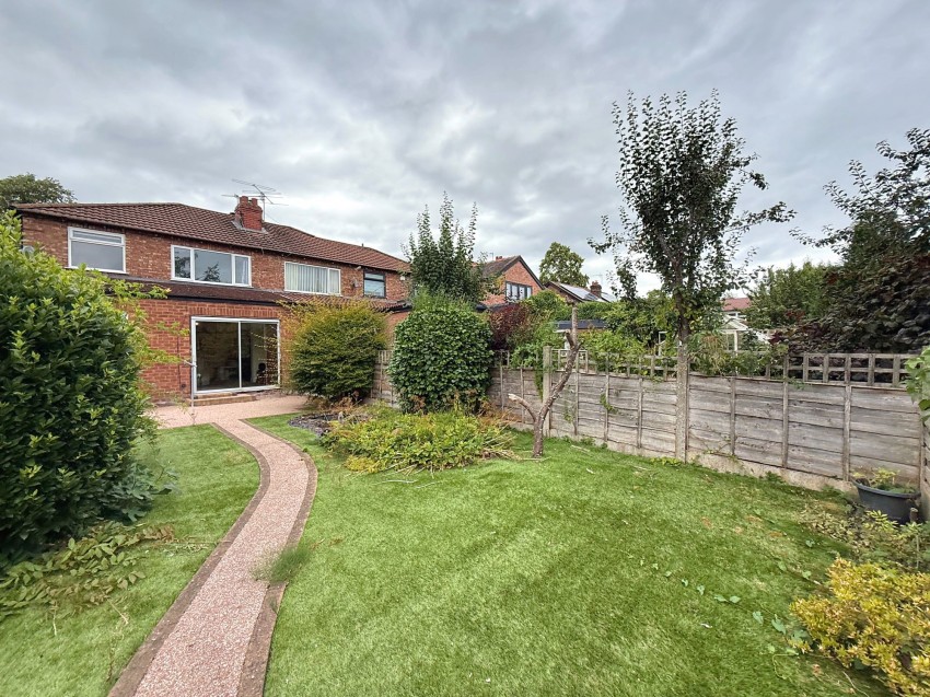 Images for Broad Road, Sale, M33