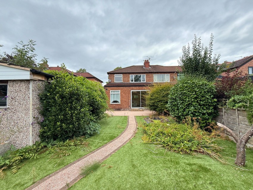 Images for Broad Road, Sale, M33