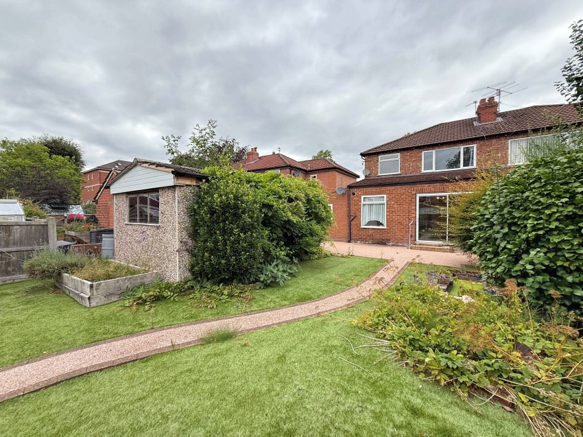 Images for Broad Road, Sale, M33