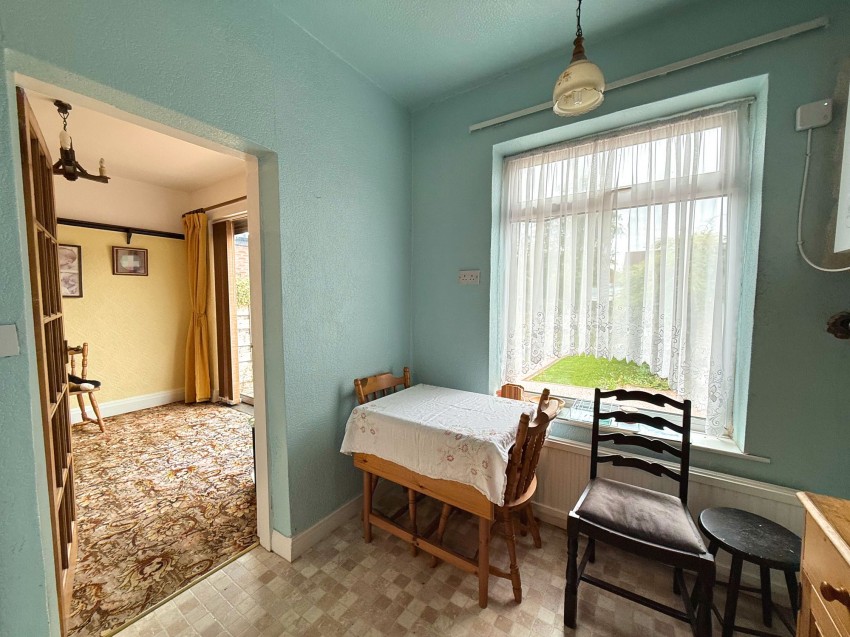 Images for Broad Road, Sale, M33