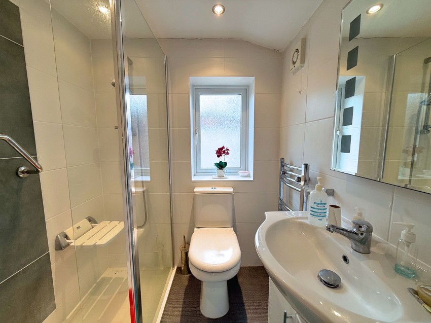 Images for Broad Road, Sale, M33
