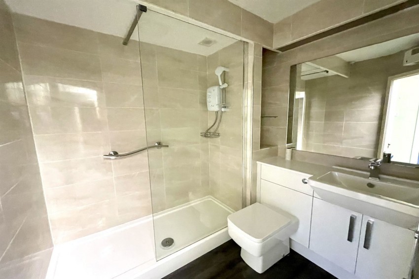 Images for Grove Avenue, Canterbury Grange, SK9