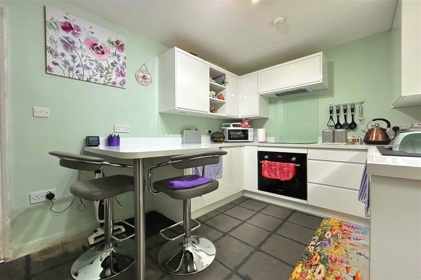 Images for Old Well Walk, Sale, M33