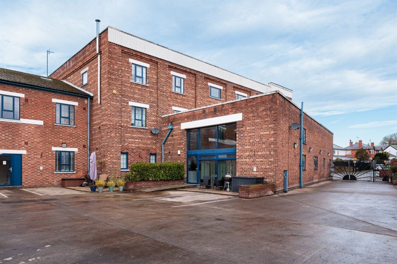 Christleton Road, New House, CH3
