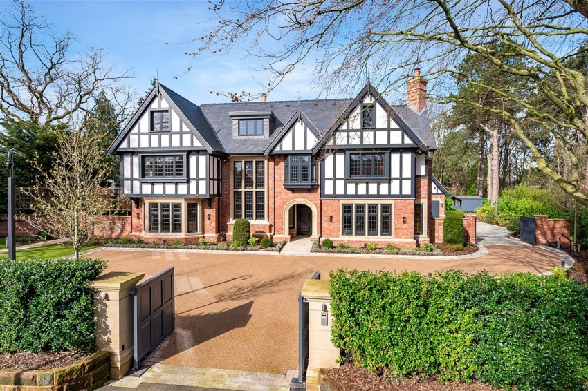 Images for Broadway, Hale, WA15