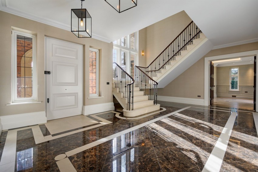 Images for Broadway, Hale, WA15