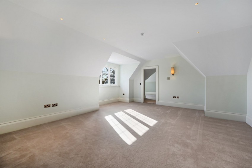 Images for Broadway, Hale, WA15