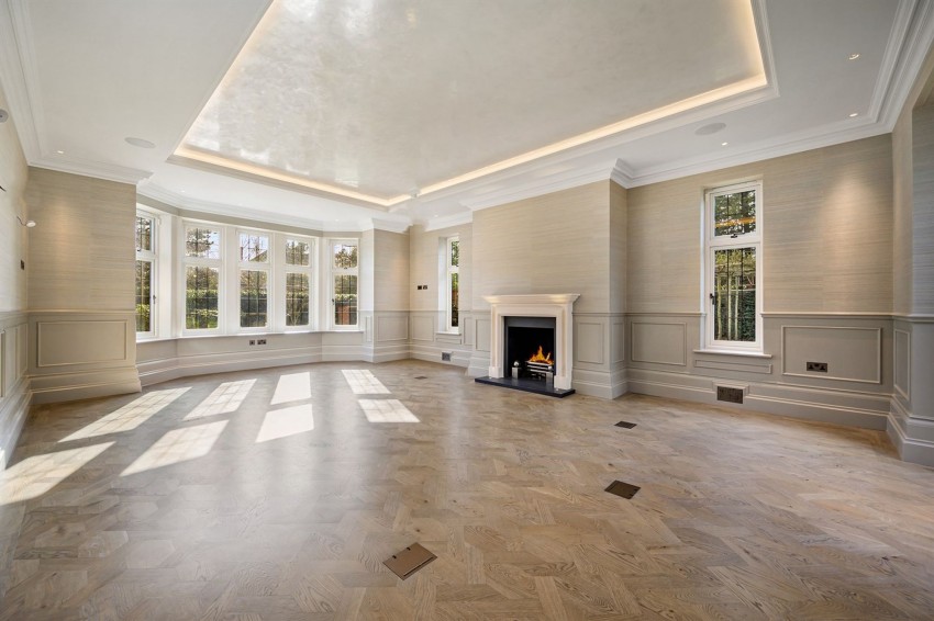 Images for Broadway, Hale, WA15