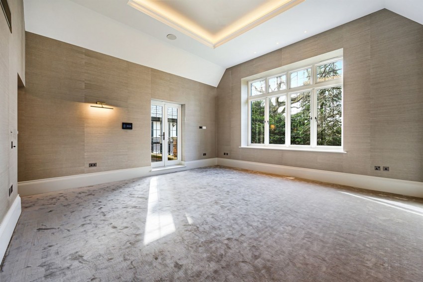 Images for Broadway, Hale, WA15