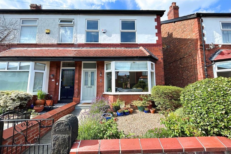 Belmont Road, Sale, M33