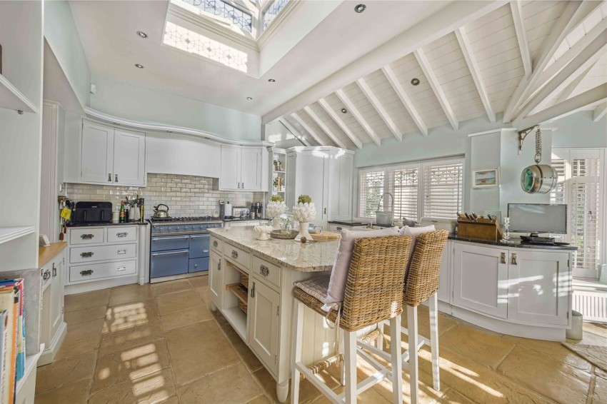 Images for Park Avenue, Hale, WA15