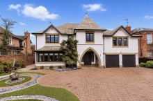 Images for 3 Theobald Road, Bowdon, WA14