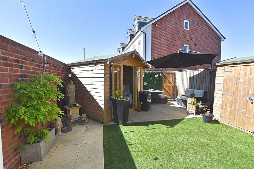 Images for James Walker Drive, Holmes Chapel, CW4