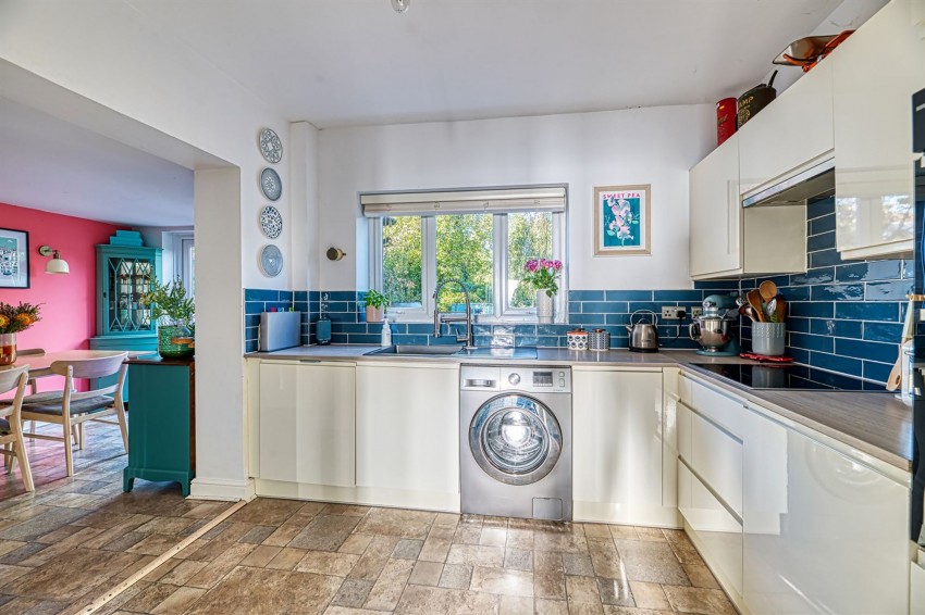 Images for Hayes Crescent, Frodsham, WA6