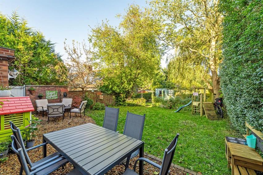 Images for Hayes Crescent, Frodsham, WA6