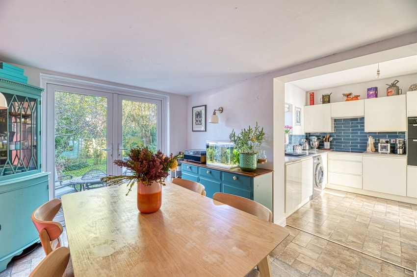 Images for Hayes Crescent, Frodsham, WA6