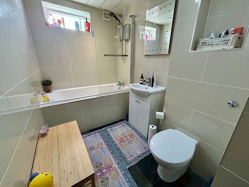 Images for Millgate Lane, East Didsbury, M20