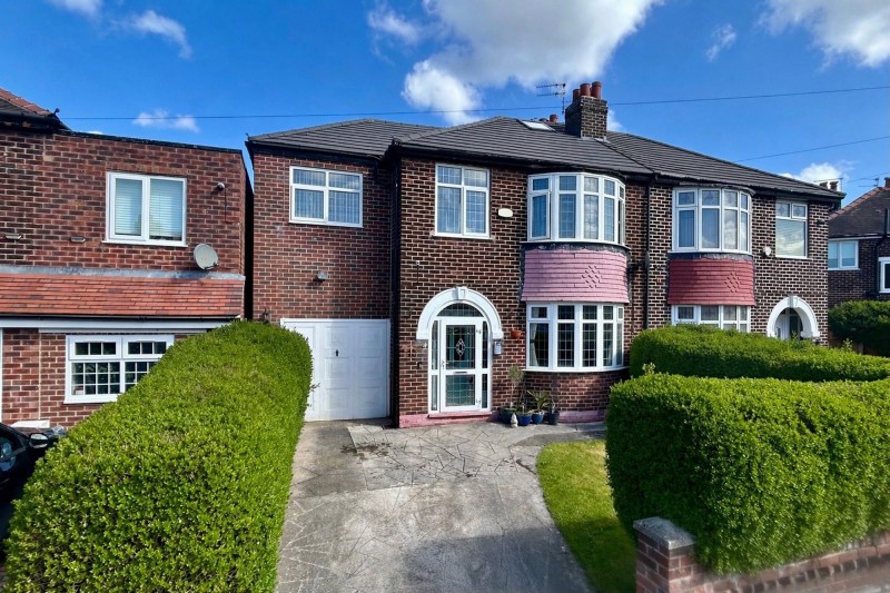 Lloyd Avenue, Gatley, SK8