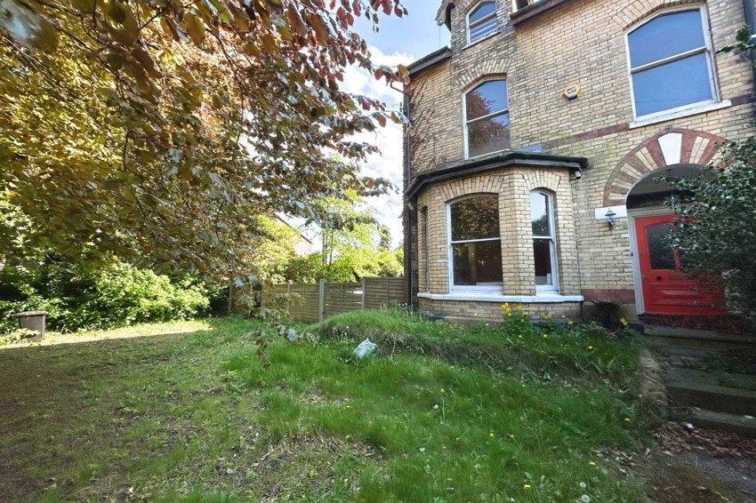 Images for Broad Road, Sale, M33