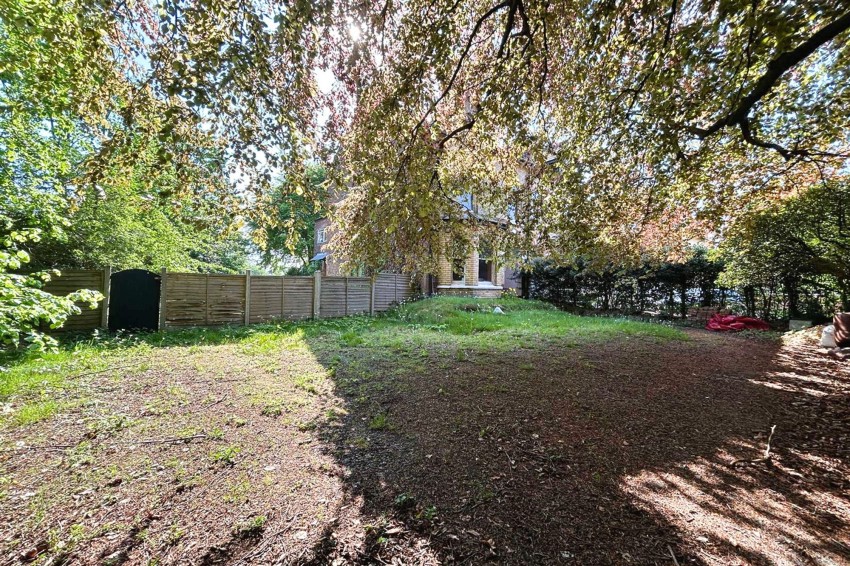 Images for Broad Road, Sale, M33