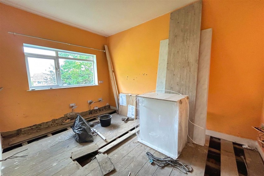 Images for Broad Road, Sale, M33