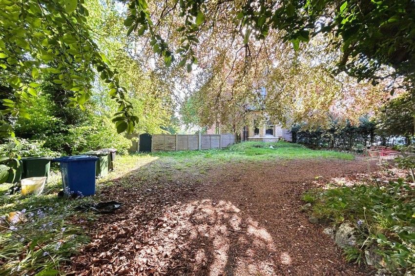 Images for Broad Road, Sale, M33