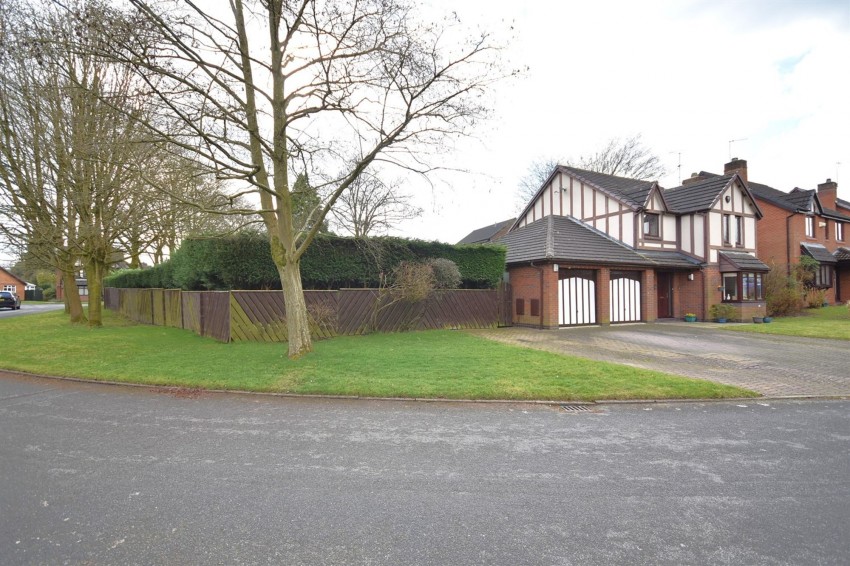 Images for Charnwood Close, Macclesfield, SK10