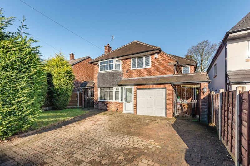 Warburton Close, Hale Barns, WA15