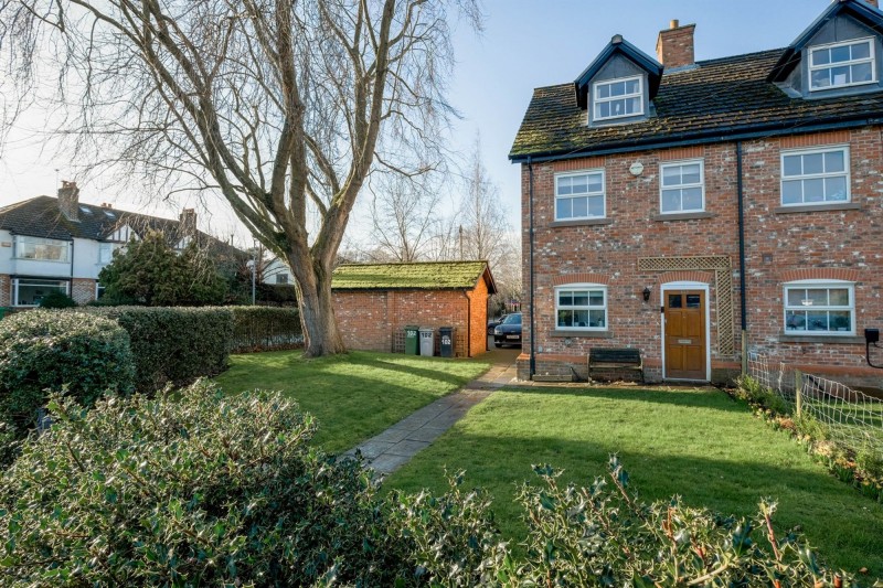 Twinnies Road, Wilmslow, SK9