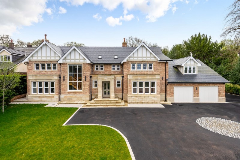 19 Bradgate Road, Altrincham, WA14