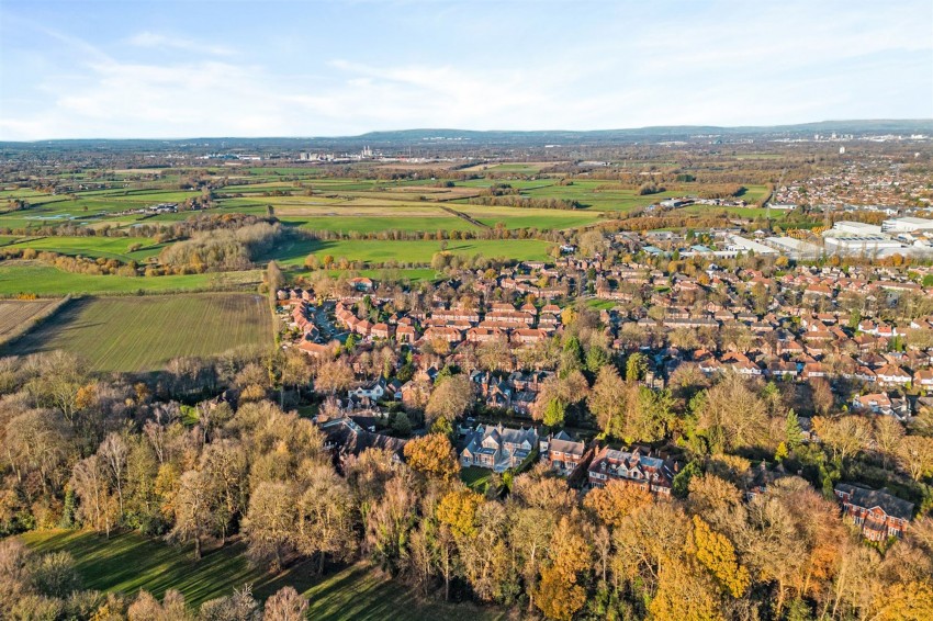 Images for 19 Bradgate Road, Altrincham, WA14