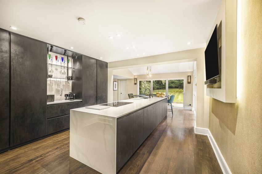 Images for Delahays Drive, Hale, WA15