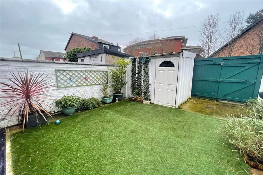 Images for Meadows Road, Sale, M33