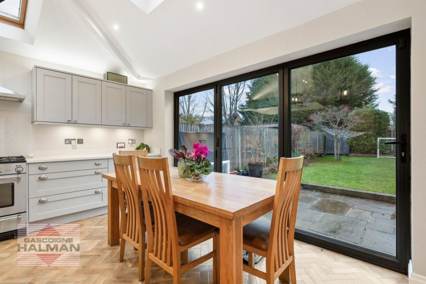 Images for Eastway, Sale, M33
