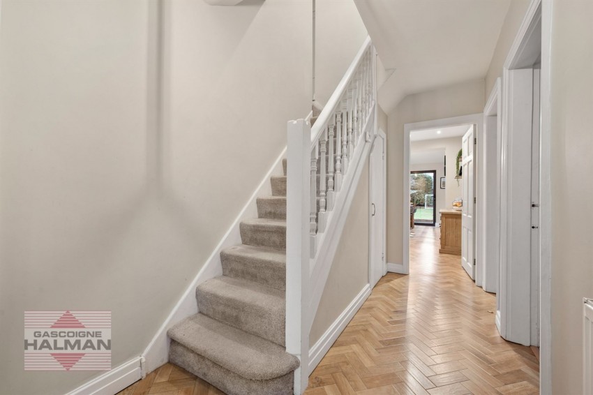 Images for Eastway, Sale, M33