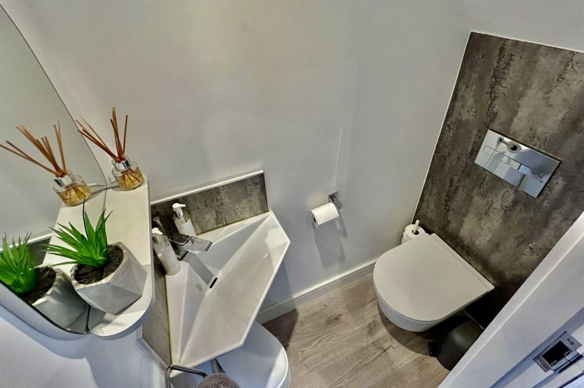 Images for Hurstvale Avenue, Heald Green, SK8