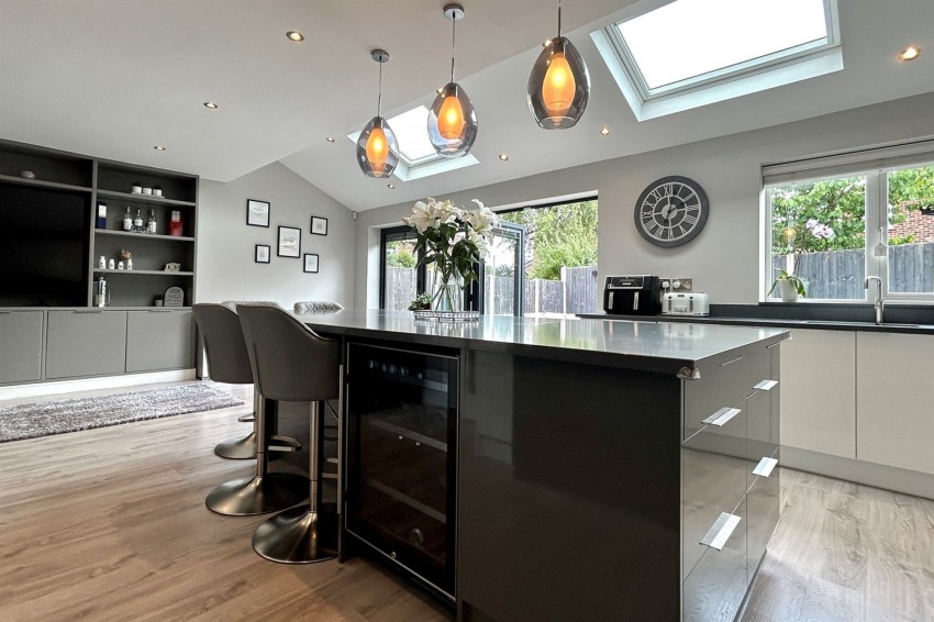 Images for Hurstvale Avenue, Heald Green, SK8