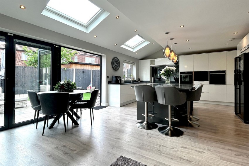 Images for Hurstvale Avenue, Heald Green, SK8