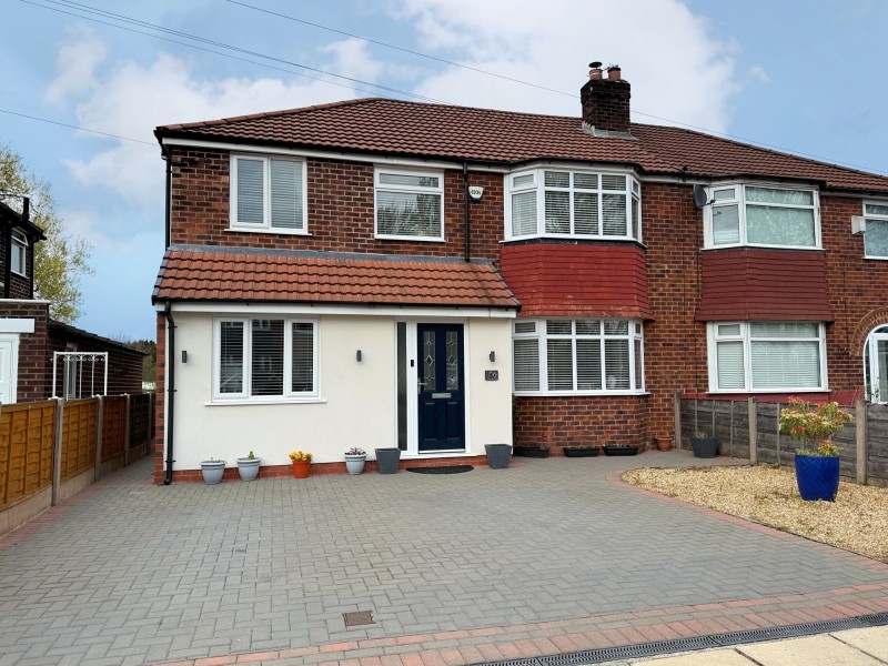 Glebelands Road, Sale, M33