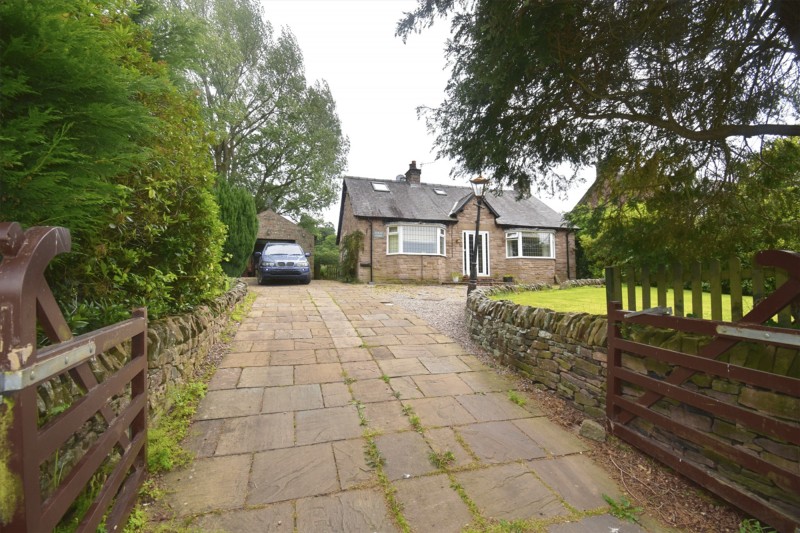 Combs Road, Chapel-En-Le-Frith, SK23